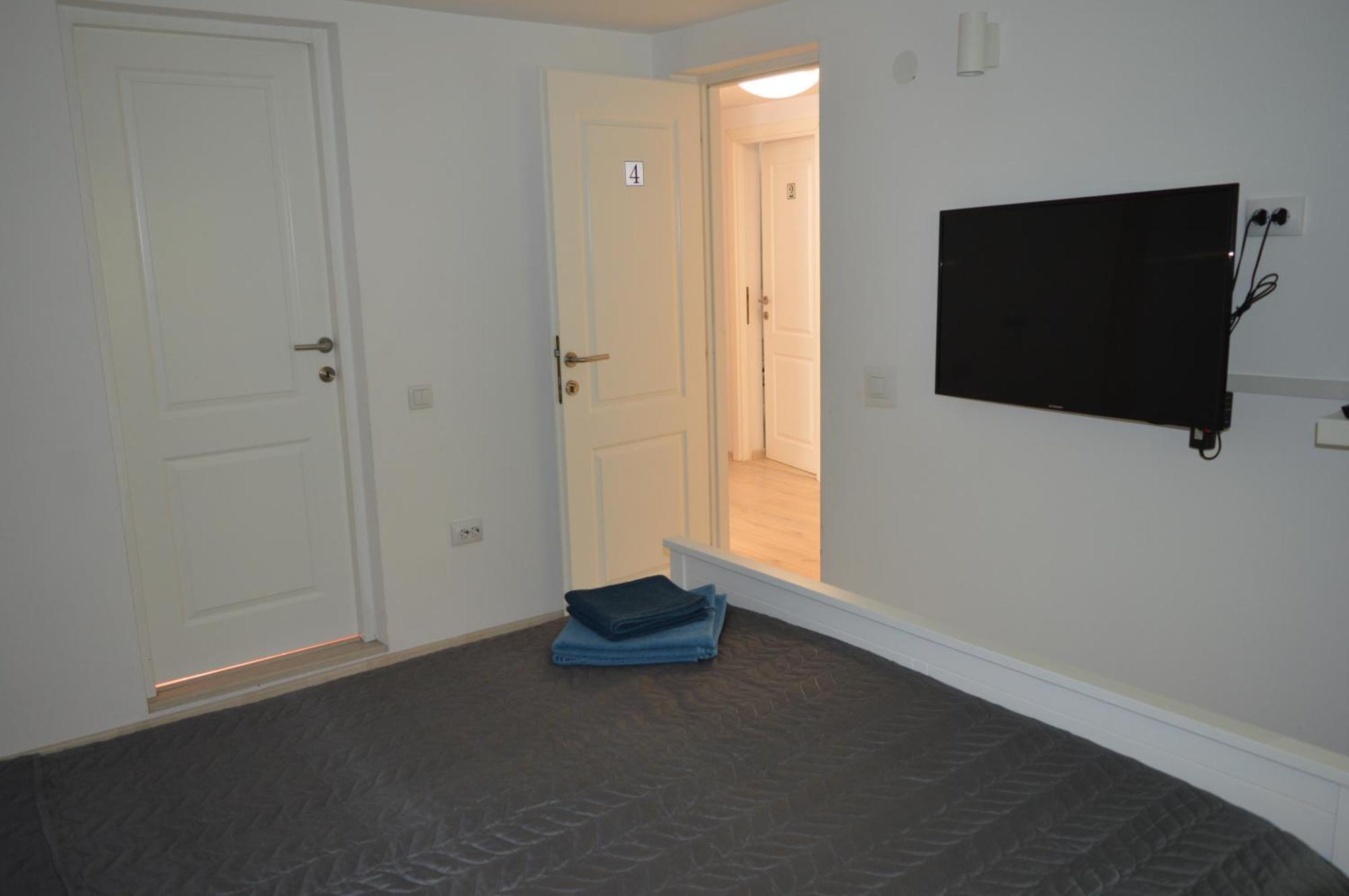 Casa Aris Lepsa Vrancea Hotel Екстериор снимка